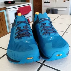 Altra Men's Olympus 4.0 size 11